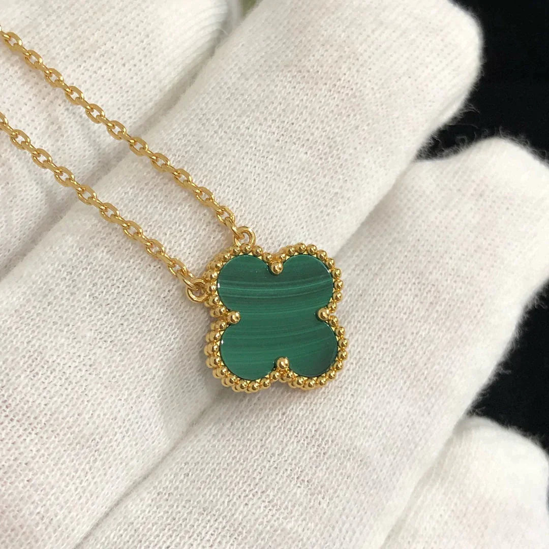 CLOVER MALACHITE NECKLACE