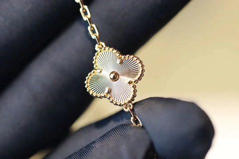 CLOVER 20 MOTIFS DIAMOND GOLD NECKLACE