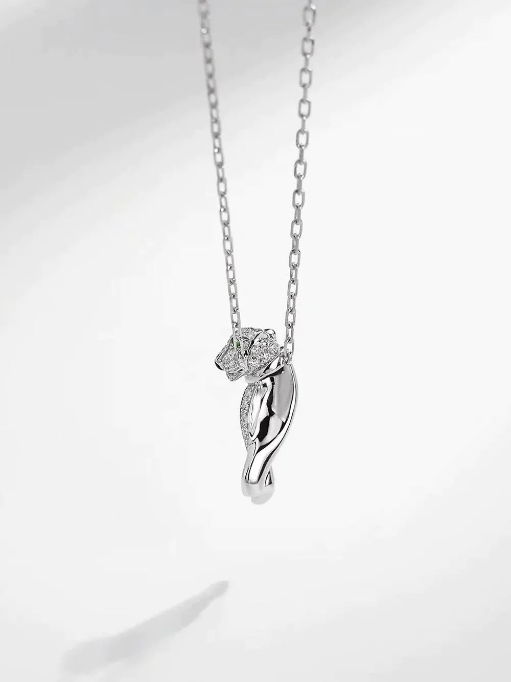 PANTHERE PENDANT SILVER DIAMOND NECKLACE