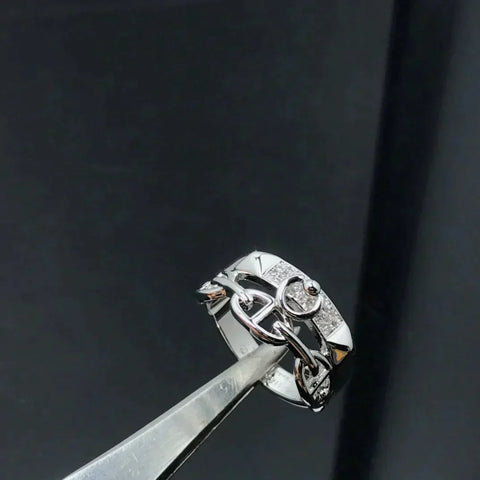 KELLY DIAMONDS RING