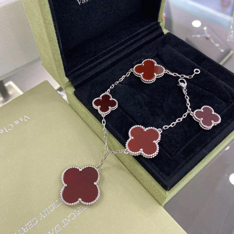 CLOVER 5 MOTIFS SILVER CARNELIAN BRACELET