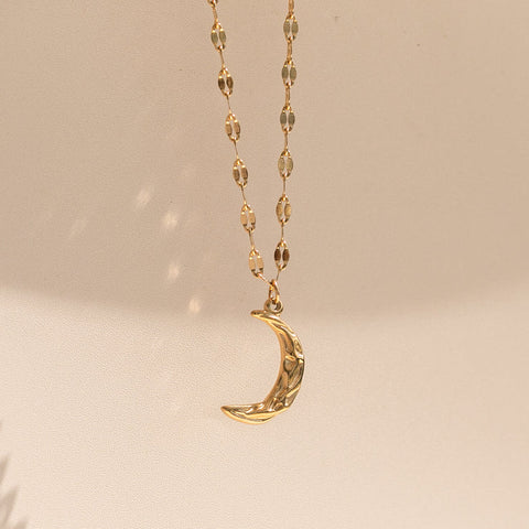 LUNA PENDANT NECKLACE